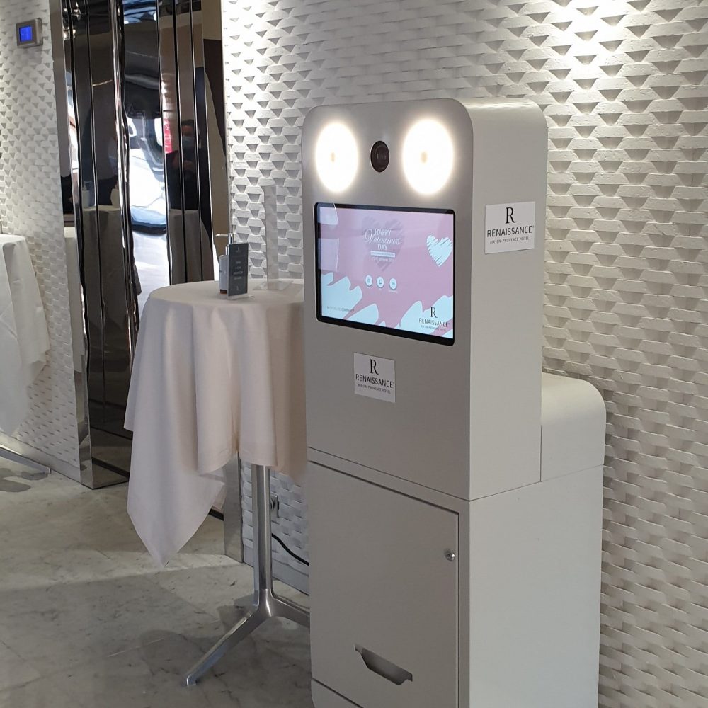 borne selfie TAKE AWAY